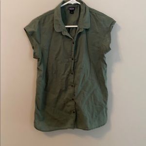 Patagonia women’s button down shirt